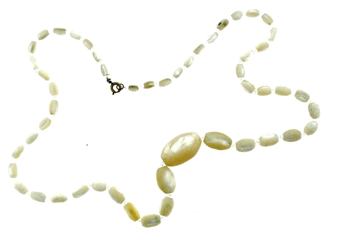 UNIQUE Mother of Pearl & Glass Beaded Necklace Circa 1900!: Title: UNIQUE Mother of Pearl & Glass Beaded Necklace Circa 1900! Description: Mother of Pearl & Glass Beaded Necklace Circa 1900! This wonderful necklace is one of a kind! The weight is 42.6 grams. T