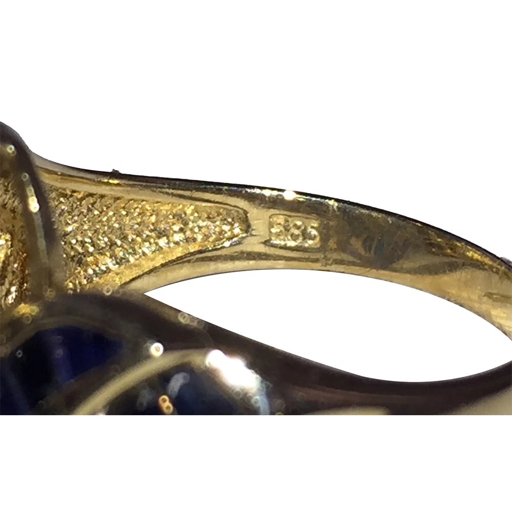 Vintage 14 kt Gold Diamond and Blue Sapphire Ring - 7