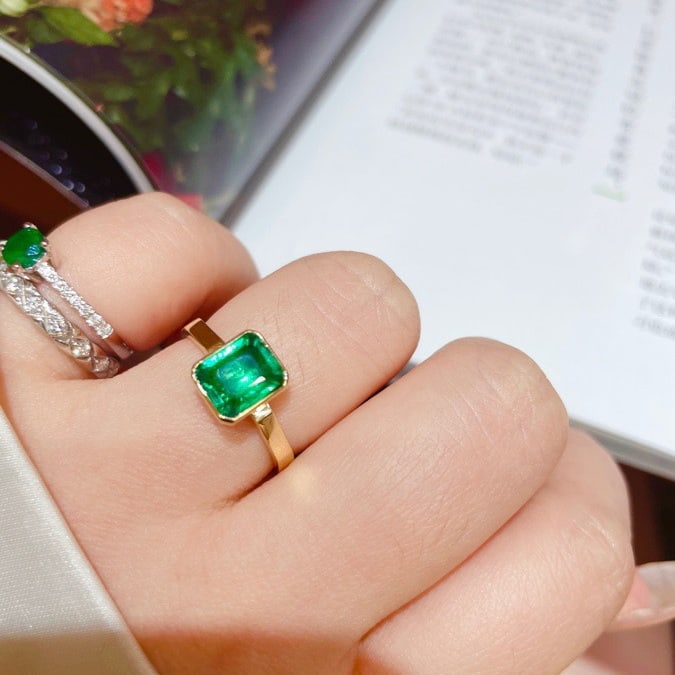 14K GOLD 1.61 CT VIVID GREEN NATURAL EMERALD RING - 7