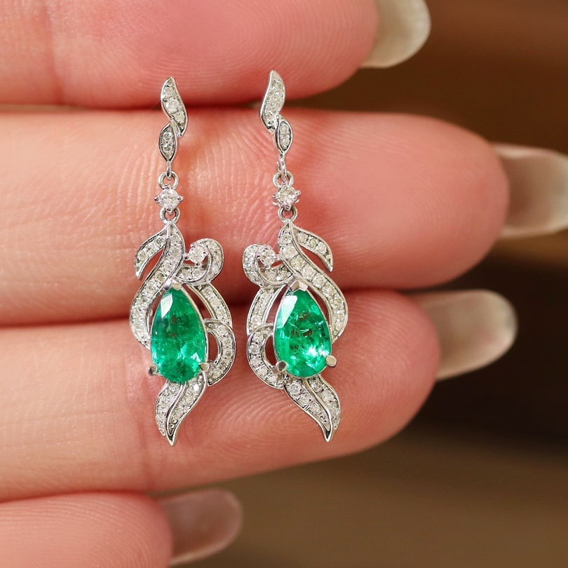 14K GOLD 1.14 CTW VIVID GREEN NATURAL EMERALD & DIAMOND EARRINGS - 2