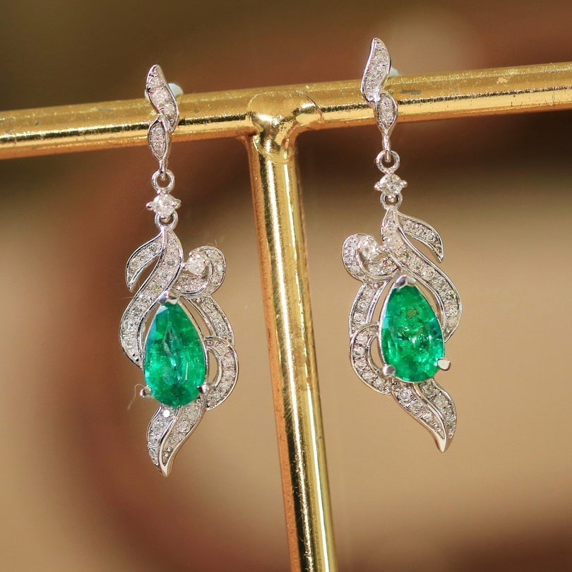 14K GOLD 1.14 CTW VIVID GREEN NATURAL EMERALD & DIAMOND EARRINGS - 7