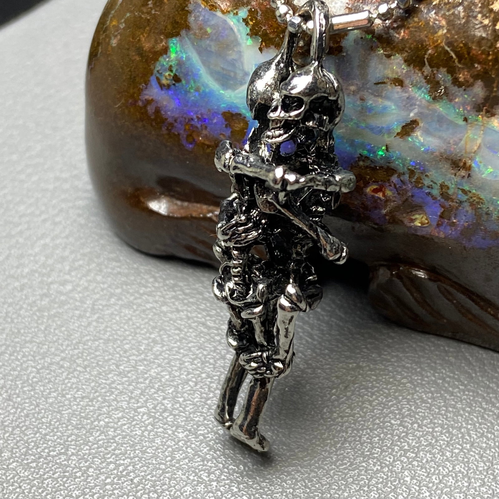 Vintage Gothic style two Skeleton Fall in Love Pendant Necklace - 3