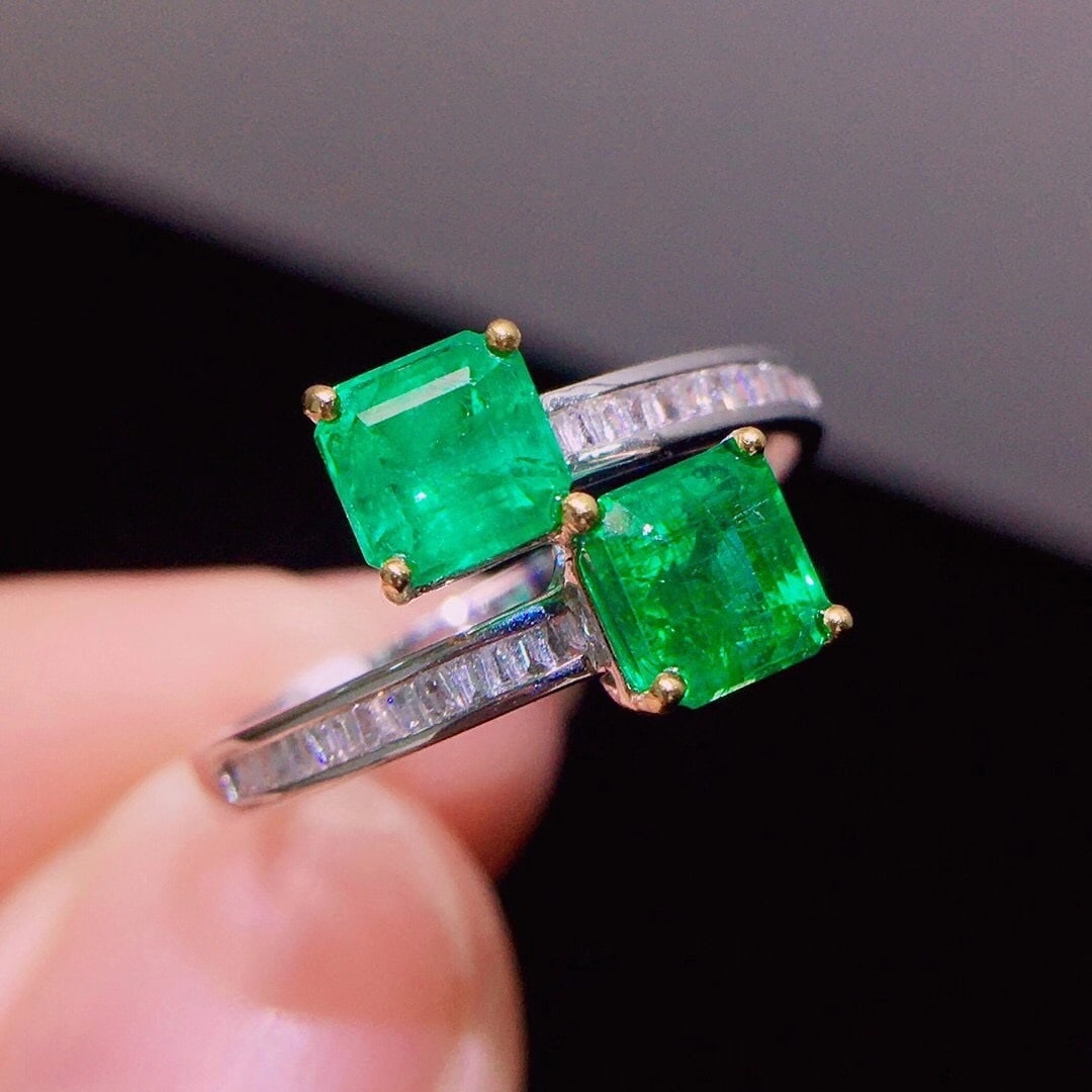 14K GOLD 1.7 CT VIVID GREEN NATURAL EMERALD & DIAMOND RING - 2