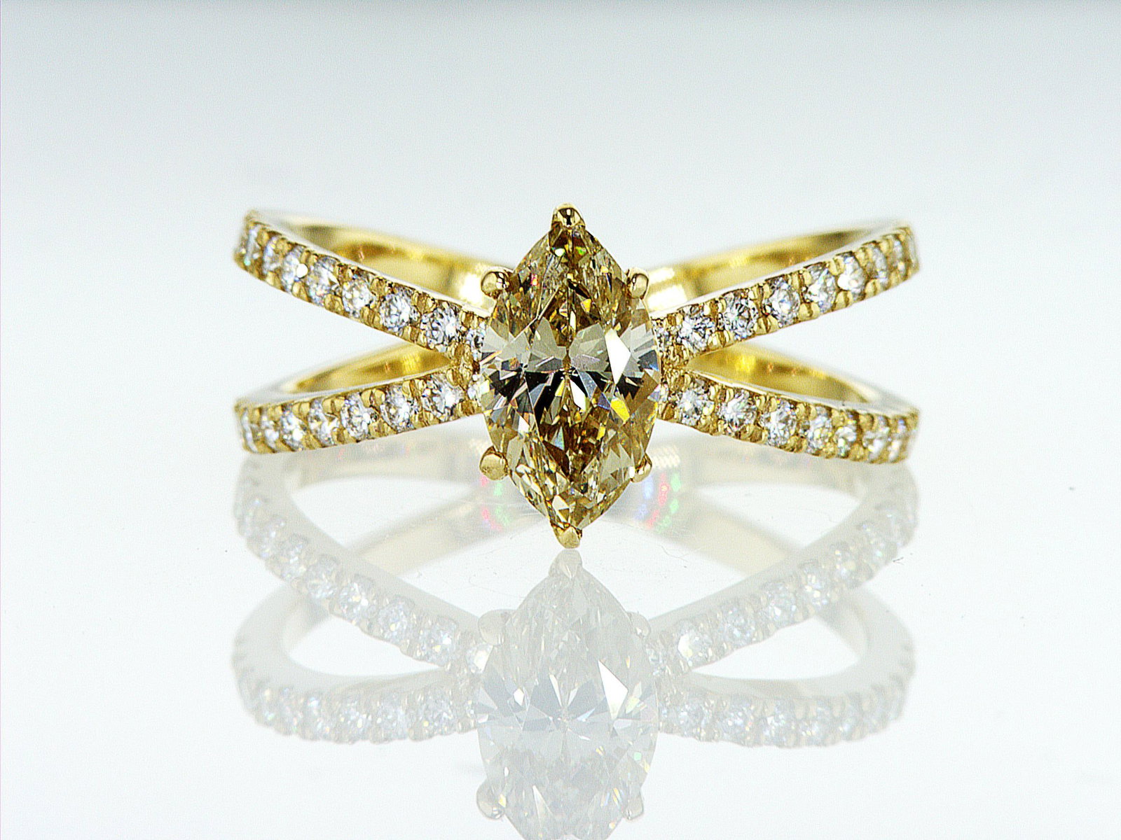 1.40cttw Natural Diamond & Natural Diamond Ring 14K Yellow Gold 2.62 gr - 4