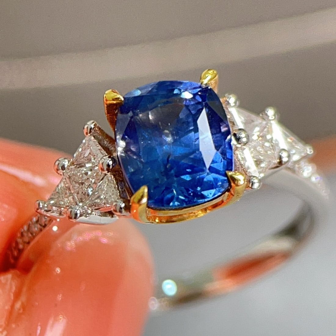 14K GOLD 2.08 CTW NATURAL SAPPHIRE & DIAMOND RING - 2