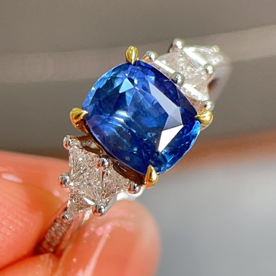 14K GOLD 2.08 CTW NATURAL SAPPHIRE & DIAMOND RING - 3