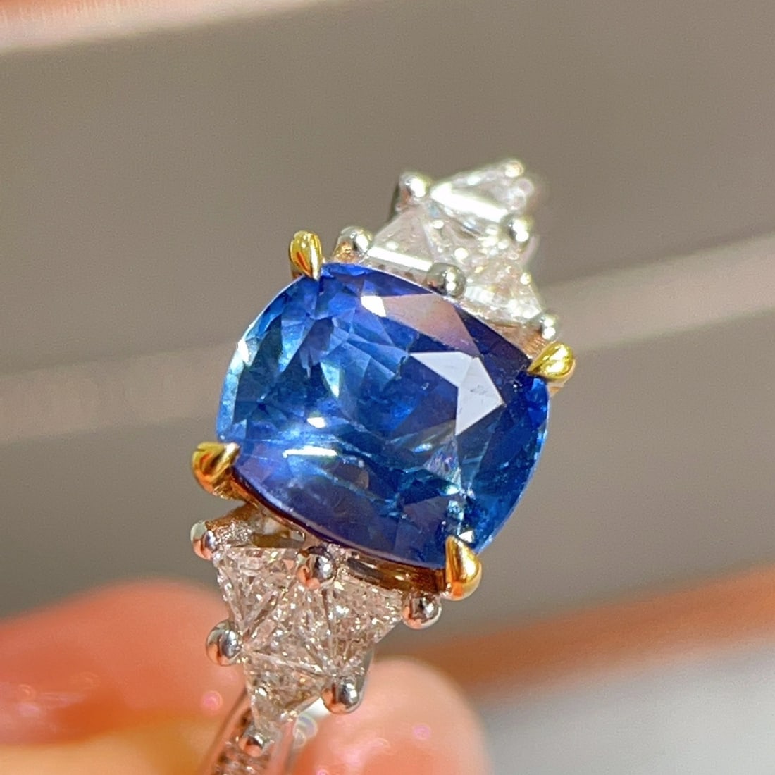 14K GOLD 2.08 CTW NATURAL SAPPHIRE & DIAMOND RING - 4