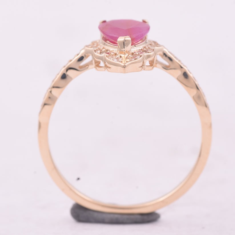1.25 Ct Pear Ruby 9K Gold Ring - 4