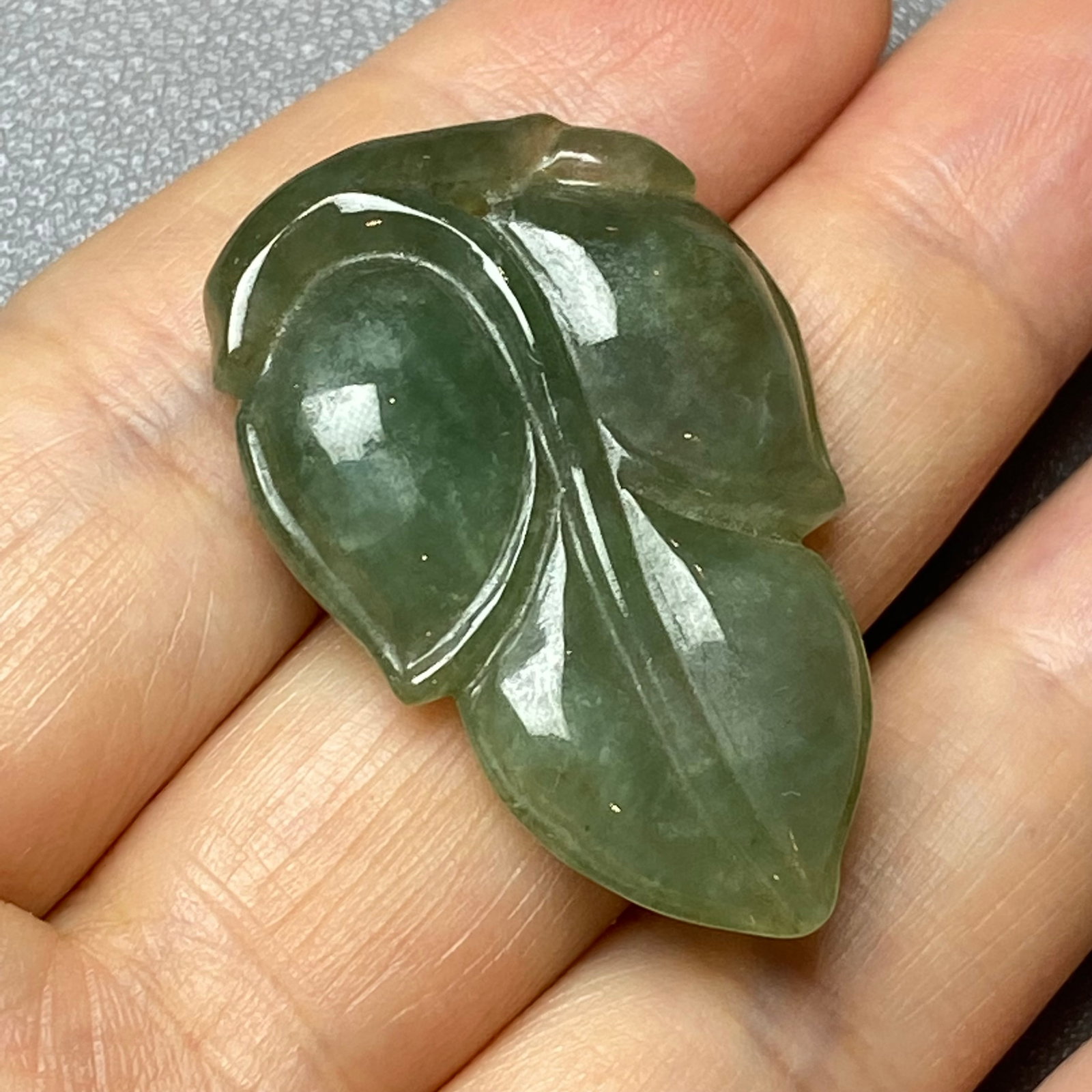 Grade A Green Icy Jadeite Jade Pendant Carved Leaf Pattern - 8