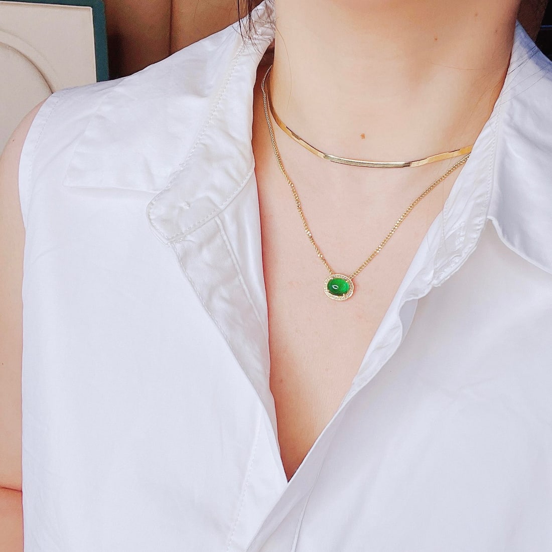 14K GOLD 2 CT VIVID GREEN NATURAL EMERALD & DIAMOND NECKLACE - 2