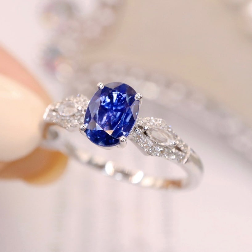 14K GOLD 0.97 CTW VIVID BLUE NATURAL SAPPHIRE & DIAMOND RING - 3