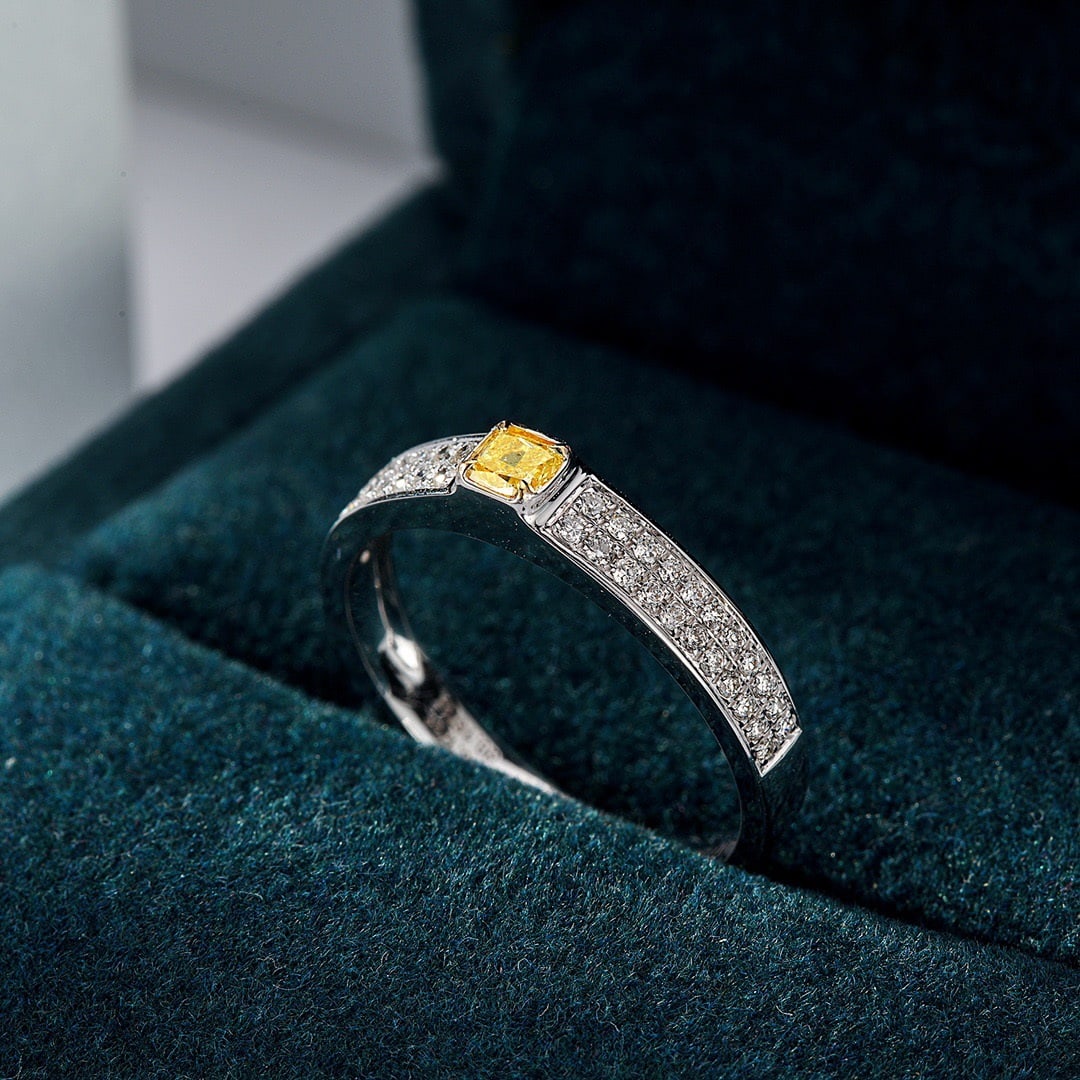 14K GOLD 0.31 CTW NATURAL YELLOW DIAMOND & DIAMOND RING - 3