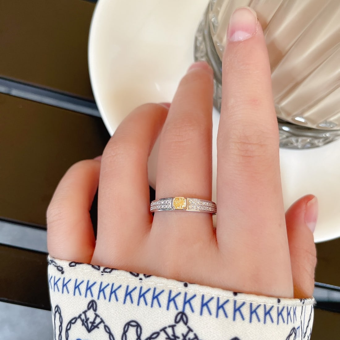 14K GOLD 0.31 CTW NATURAL YELLOW DIAMOND & DIAMOND RING - 4