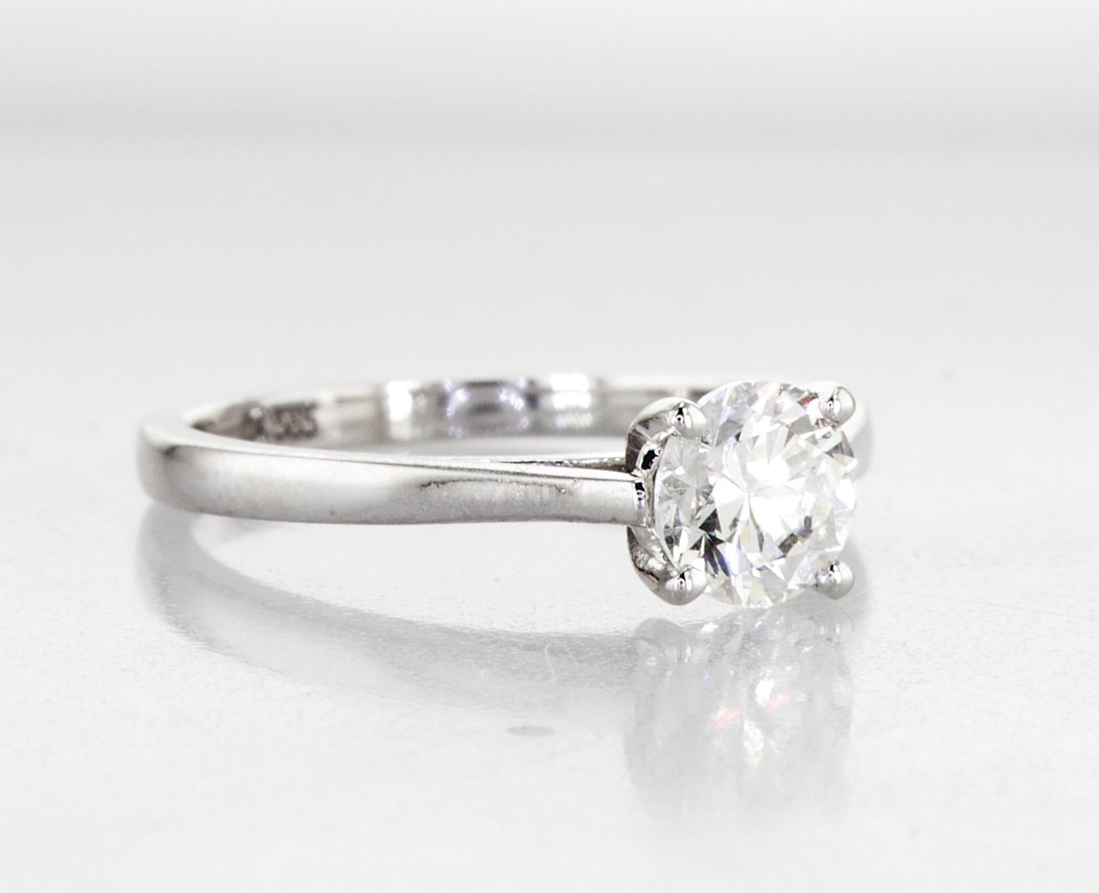 0.90cttw Natural Diamond & Ring 14K White Gold 2.82 gr - 3