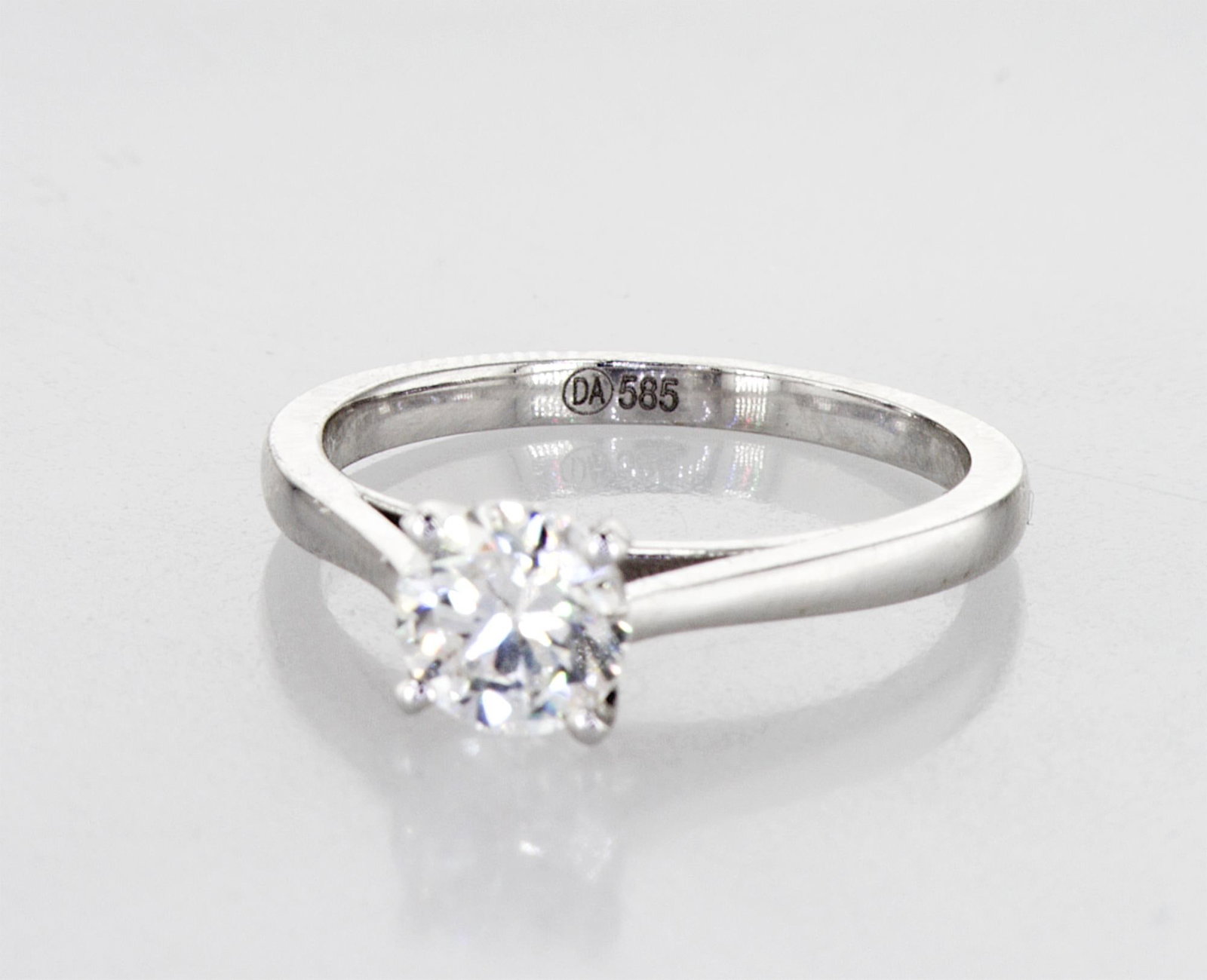 0.90cttw Natural Diamond & Ring 14K White Gold 2.82 gr - 5