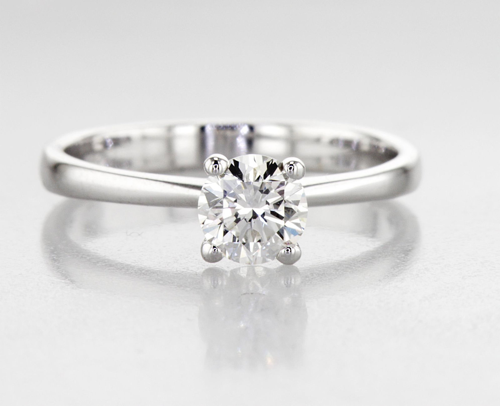 0.70cttw Natural Diamond Ring 14k White Gold 2.54 gr - 4