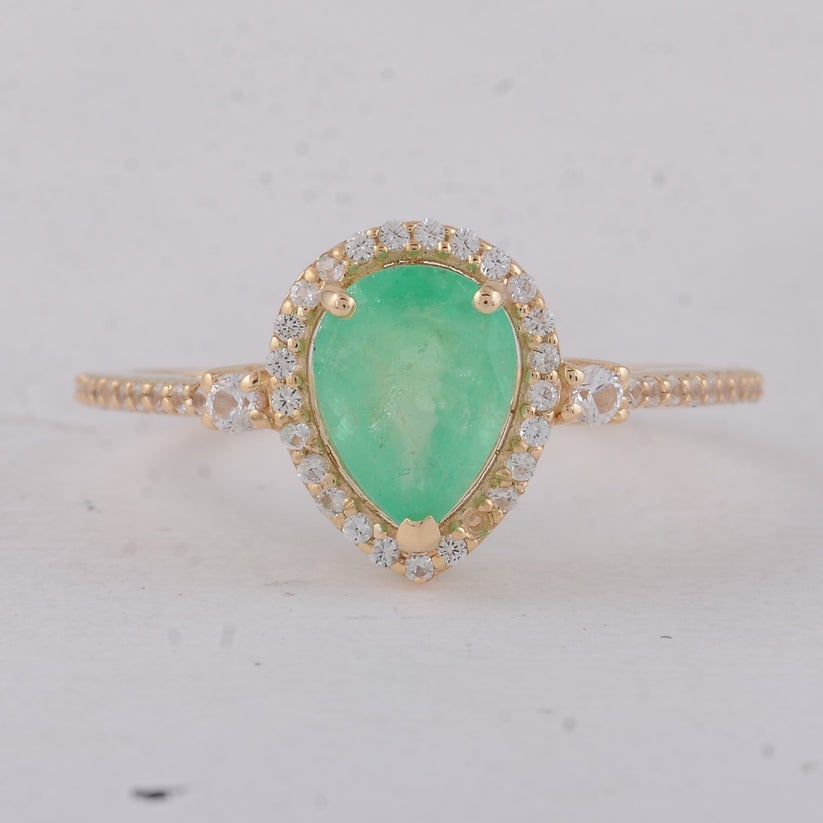 1.49 Ct Pear Emerald 9K Gold Ring