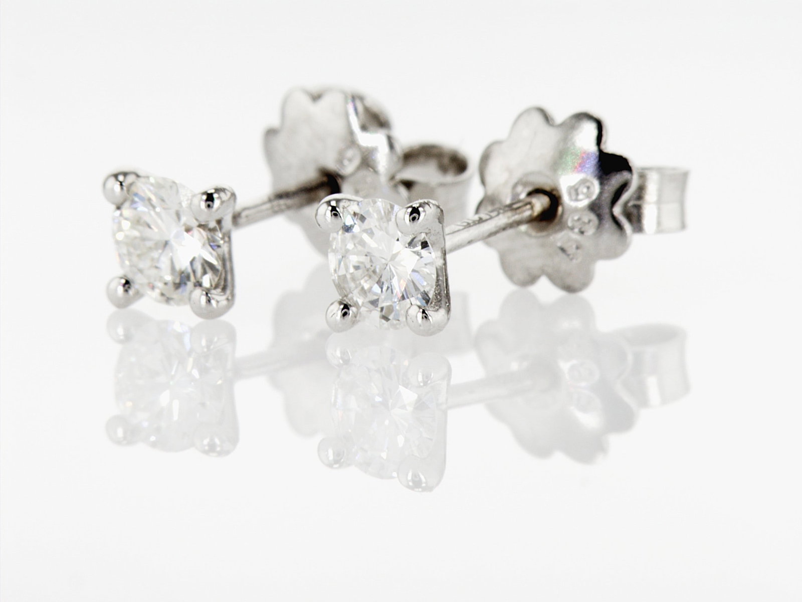 0.58cttw Natural Diamond Earrings 14K White Gold 1.41 gr - 3