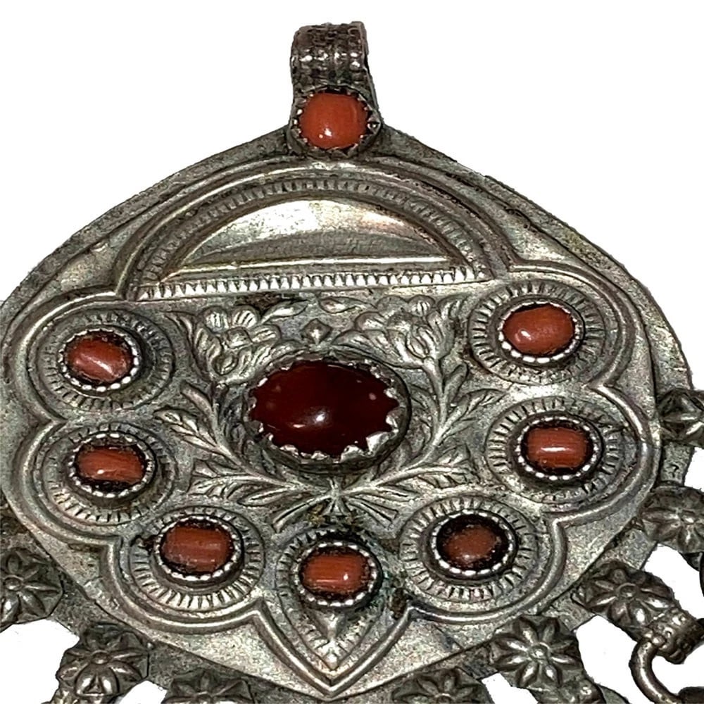 Turkoman Middle Eastern Bedouin Tribal White Metal Red Coral Carnelian Pendant - 3