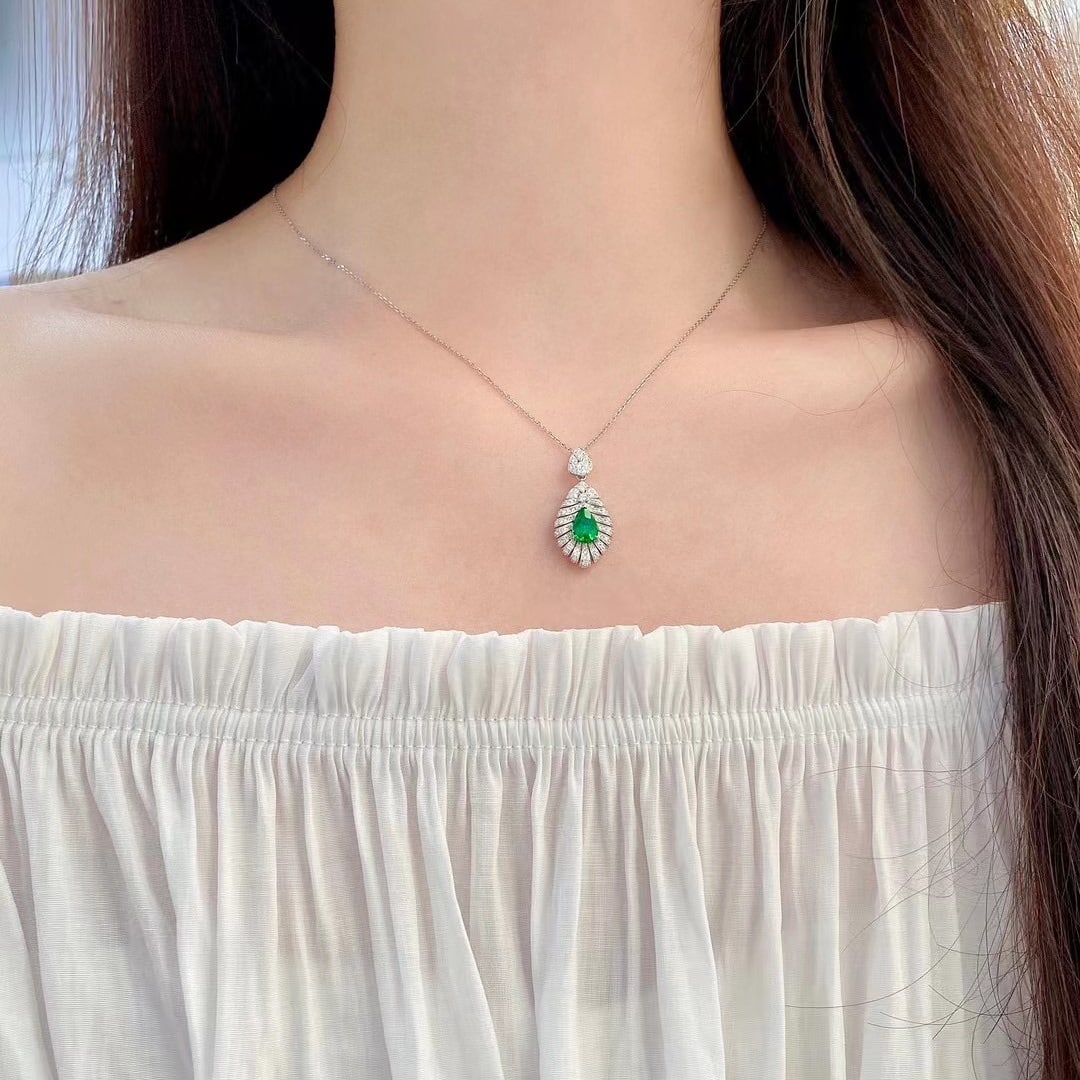 14K GOLD 0.97 CTW VIVID GREEN NATURAL EMERALD & DIAMOND PENDANT - 2