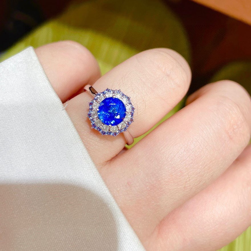 14K GOLD 1.88 CTW VIVID BLUE NATURAL SAPPHIRE & DIAMOND RING - 5