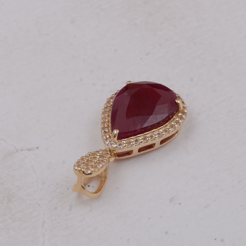 2.64 Ct Pear Ruby 9K Gold Pendant - 2