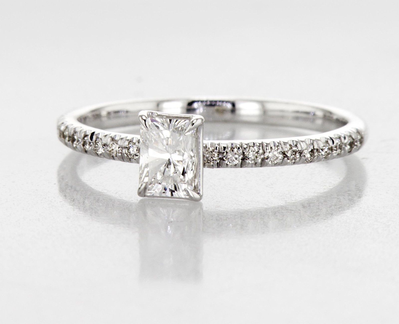 0.60cttw Natural Diamond & Natural Diamond Ring 14K White Gold 1.71 gr - 2