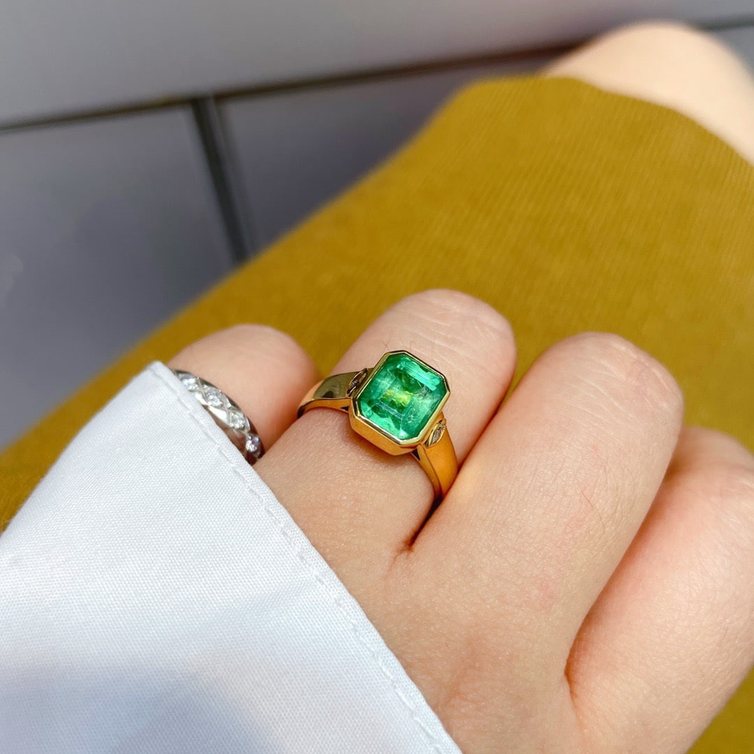 14K GOLD 2.3 CT VIVID GREEN NATURAL EMERALD & DIAMOND RING - 4