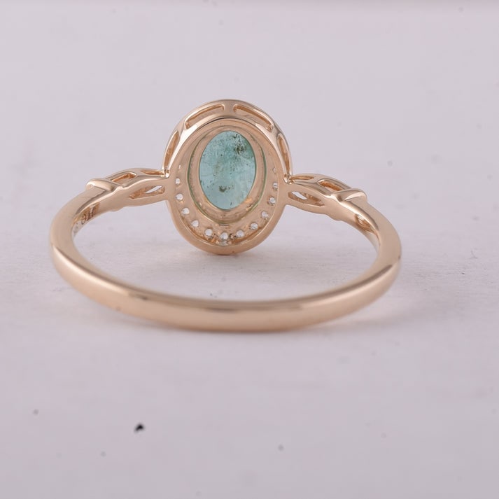 0.73 Ct Oval Emerald 9K Gold Ring - 3