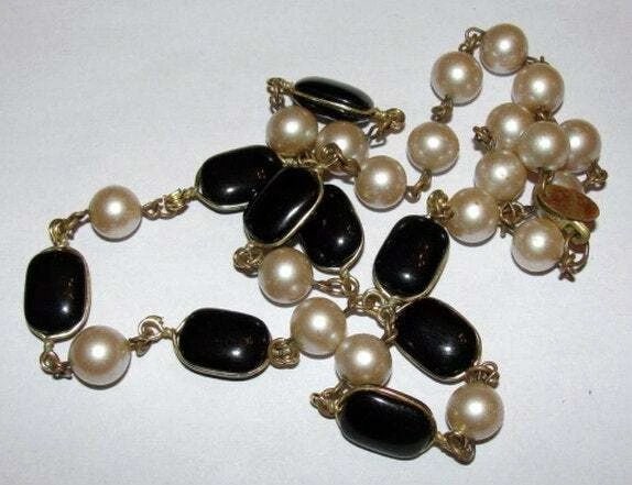 Miriam Haskell Faux Pearl And Gripoix Black Glass Chiclet Necklace - 4