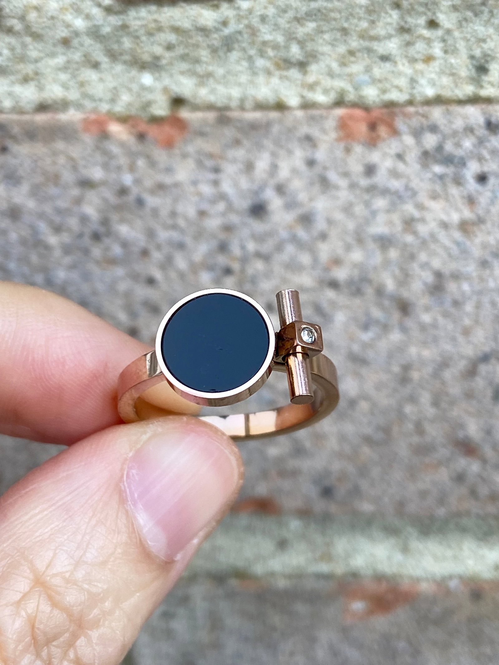Black onyx Moissanite stone inlaid Rose Gold Titanium steel Cross ring - 2