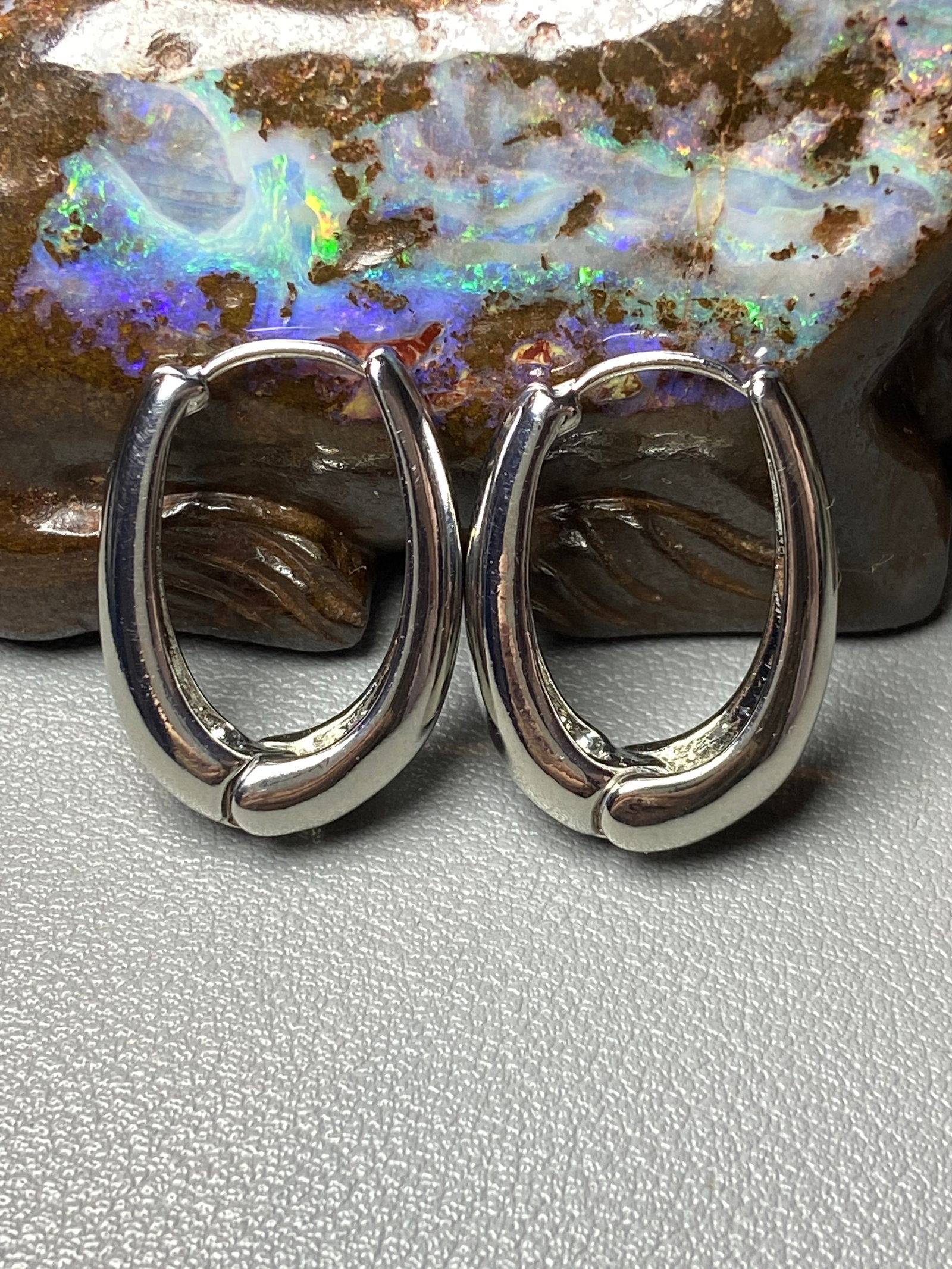 Vintage Art Deco style geometric oval earring hoops - 2
