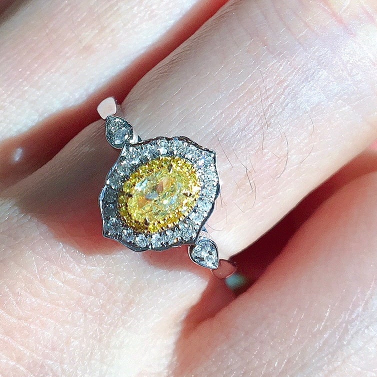 14K GOLD 0.42 CTW NATURAL YELLOW DIAMOND & DIAMOND RING - 3