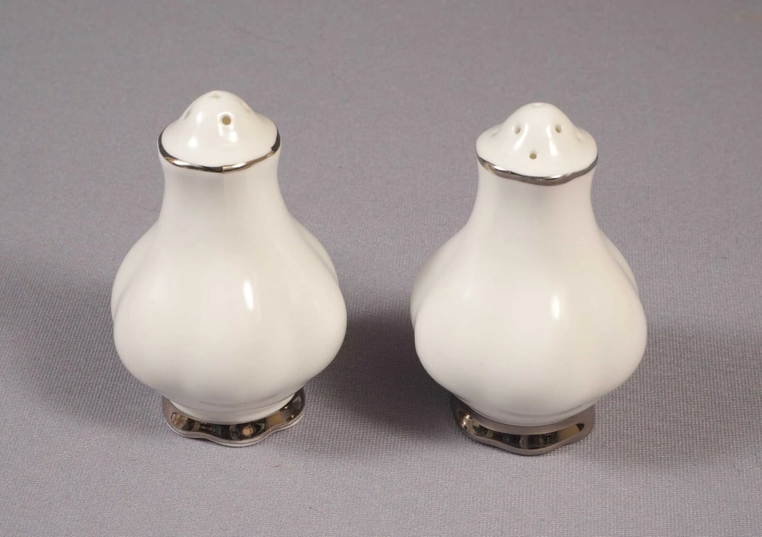 Royal Albert CHANTILLY Salt Pepper Shakers set White Silver Platinum England: This is a gorgeous Bone China set of Salt and Pepper Shakers from the Chantilly collection by Royal Albert - Made in England. The rims of this pattern with hand-applied bands of platinum rim on snow w
