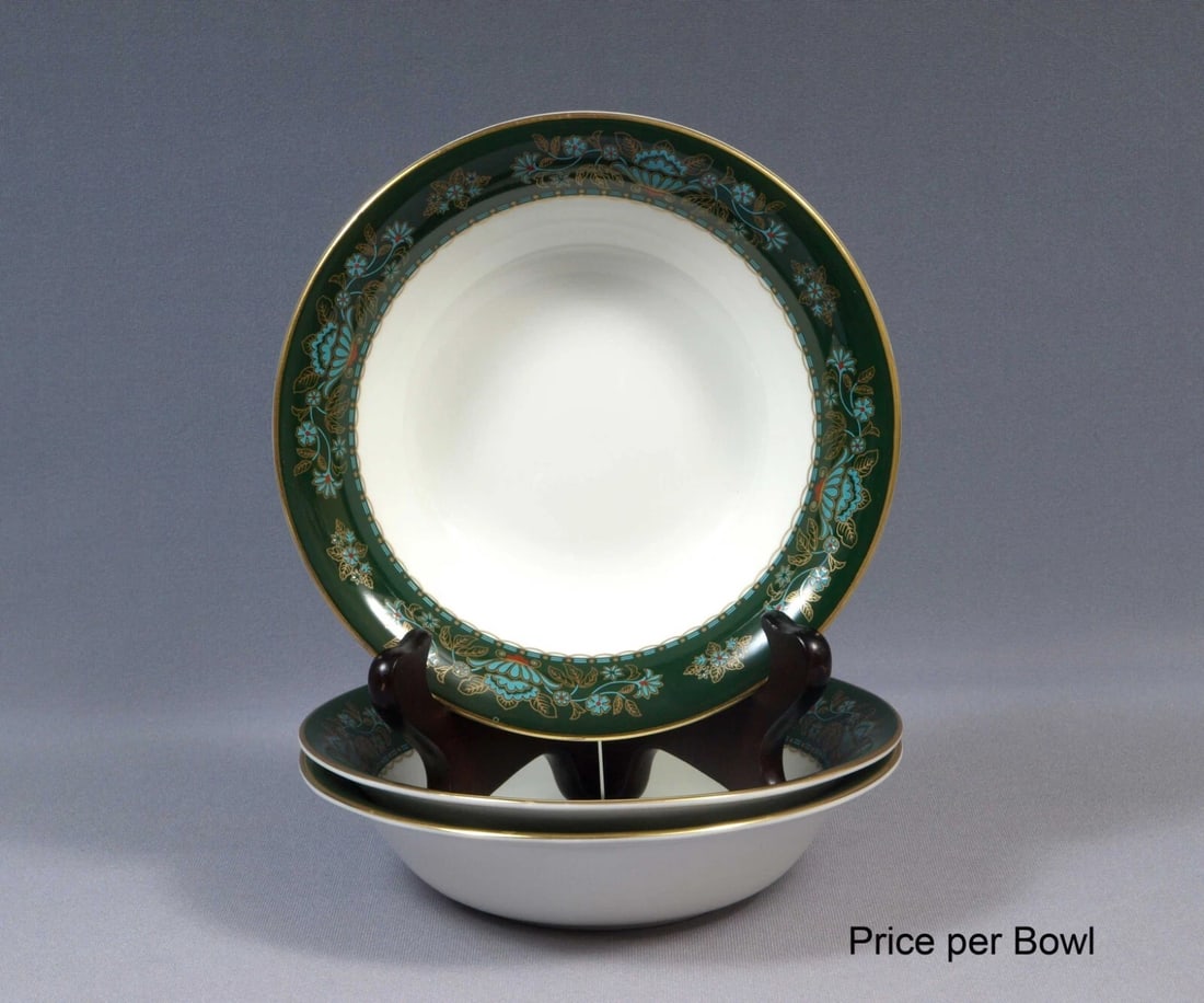Aynsley Winchester Gold Green Cereal Soup Bowl Bone china England: THE PRICE IS FOR ONE BOWL ONLY! This an exceptional Cereal Soup Bowl is made by Aynsley. The bowl is in Winchester pattern. It has a green border with blue and red flowers and a gold encrusted rim. Th
