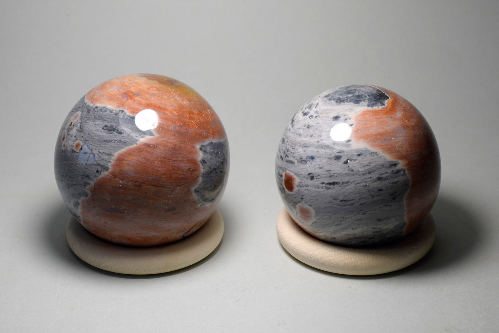 Duo of Polished Ocean Jasper spheres - 4