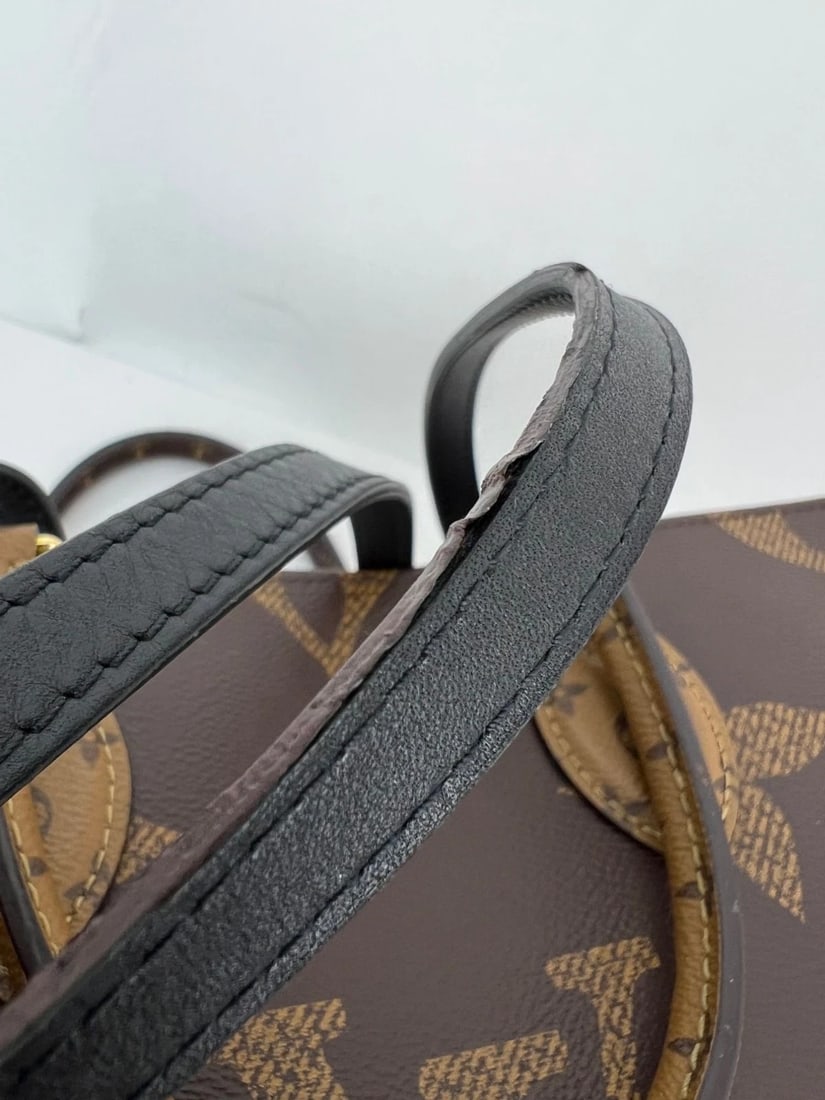 Louis Vuitton ONTHEGO MM Reverse Giant Monogram Tote - 7