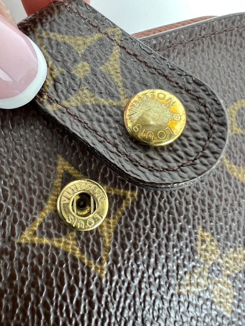 Louis Vuitton Monogram Compact Zip Bifold Vintage Wallet - 7