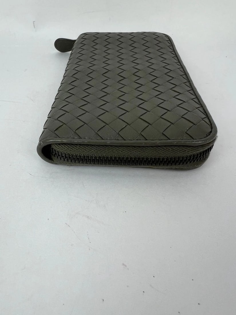 Bottega Veneta Gray Intrecciato Zip Around Leather Wallet Clutch - 13