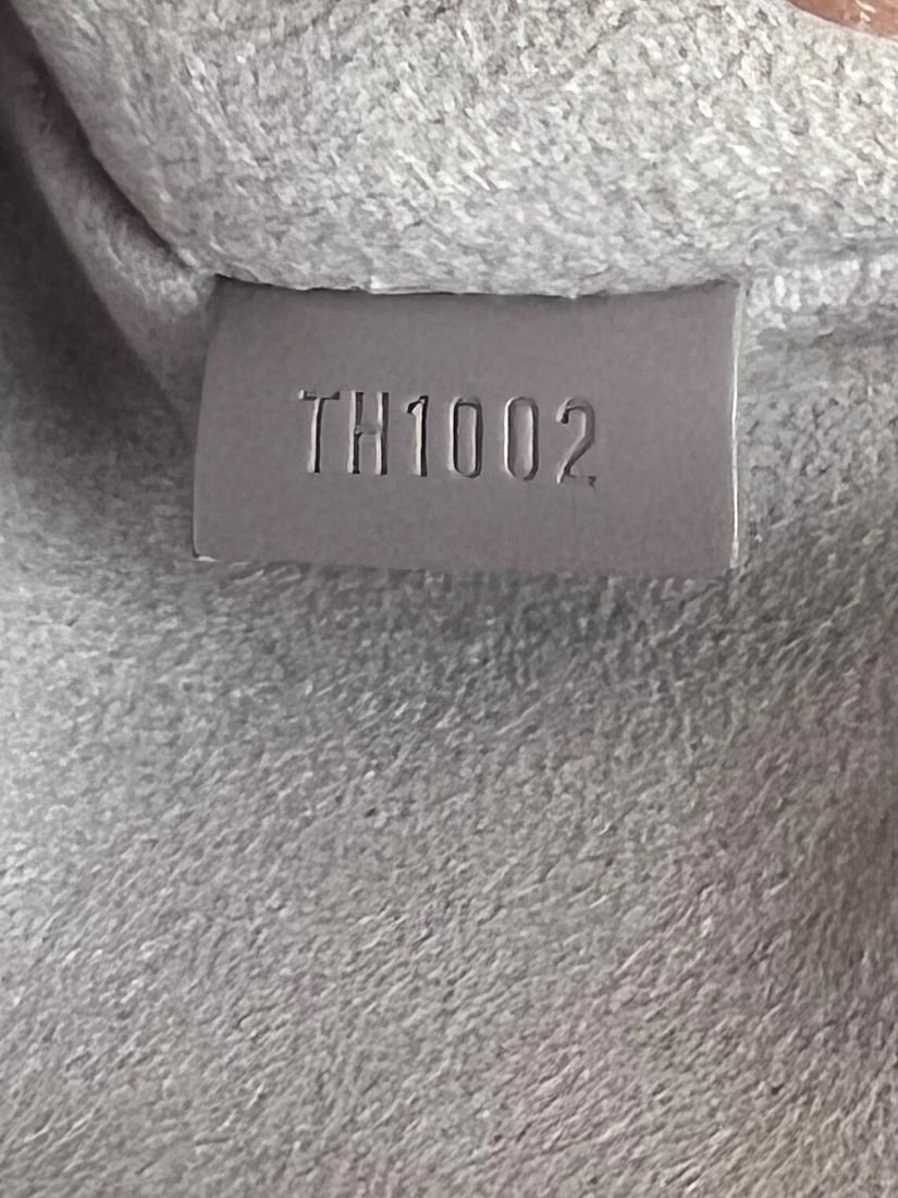 LOUIS VUITTON Epi Jasmin Grey Leather Hand Bag - 10
