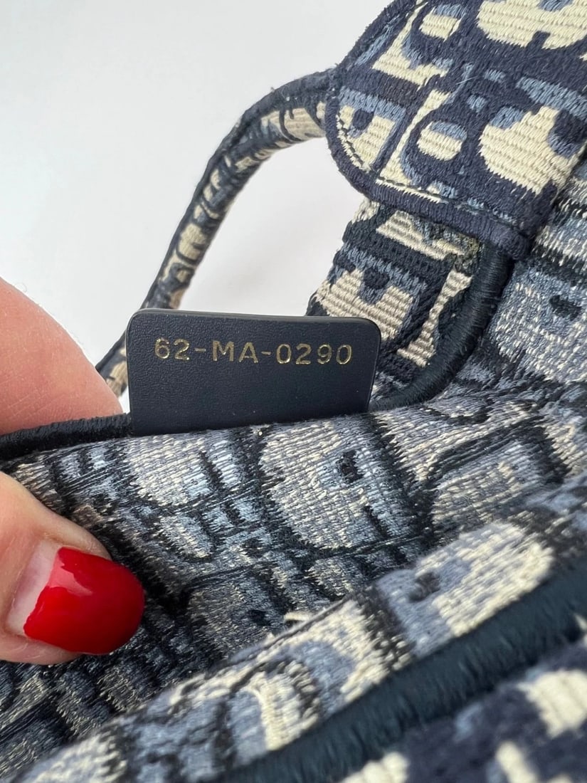 Christian Dior Medium Oblique Blue Multicolor Tote - 9