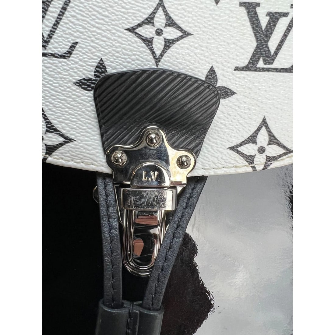 LOUIS VUITTON Hot Springs Backpack White Monogram and Patent Leather - 12