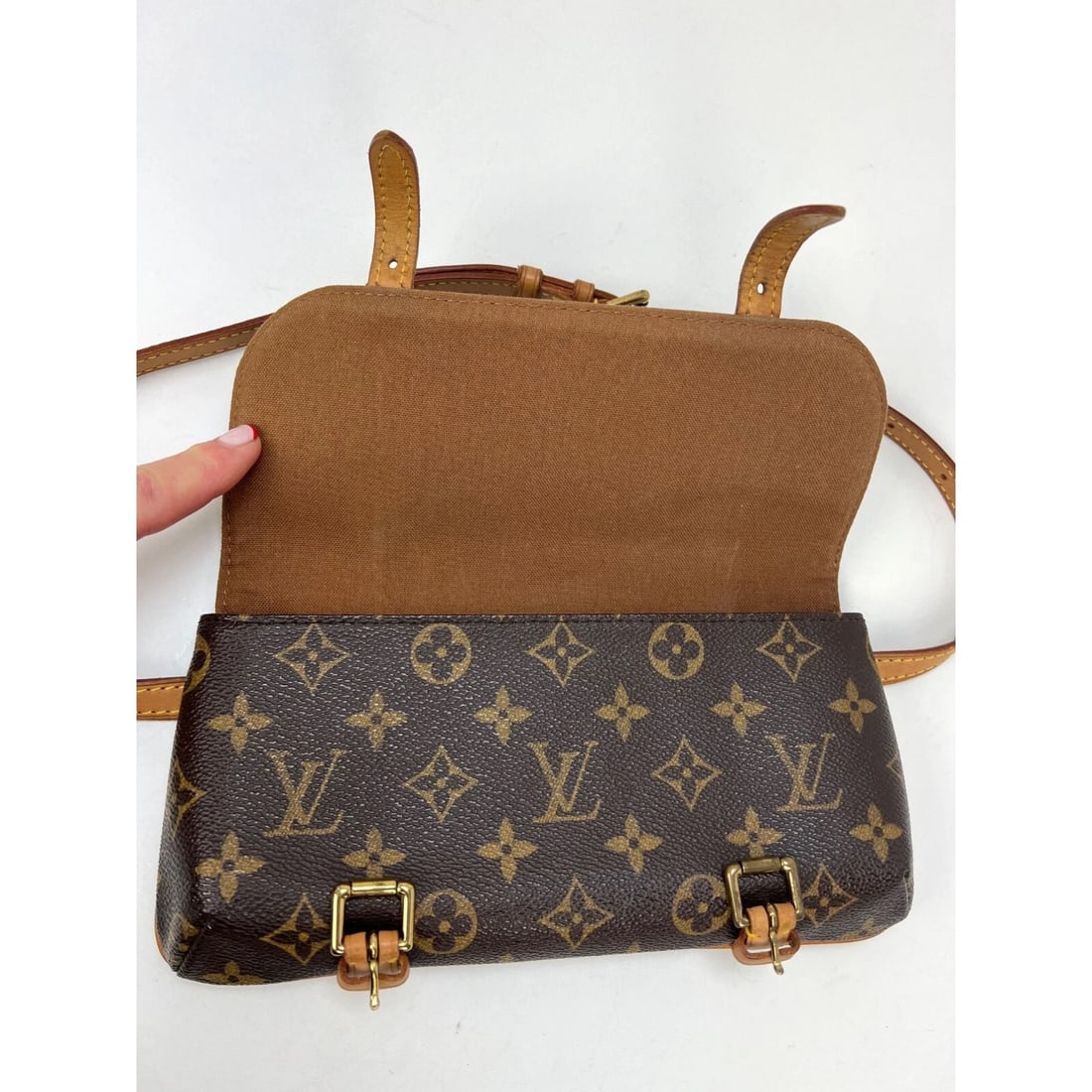 LOUIS VUITTON Pochette Marelle PM Monogram Belt Bag - 10