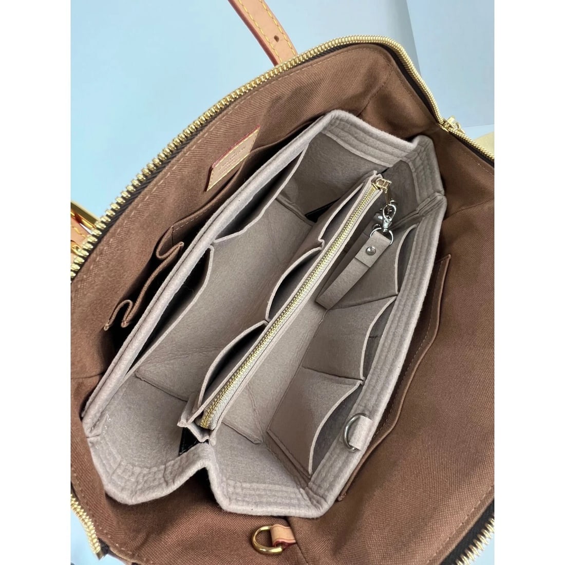 Louis Vuitton Tivoli GM Monogram Shoulder Bag - 10