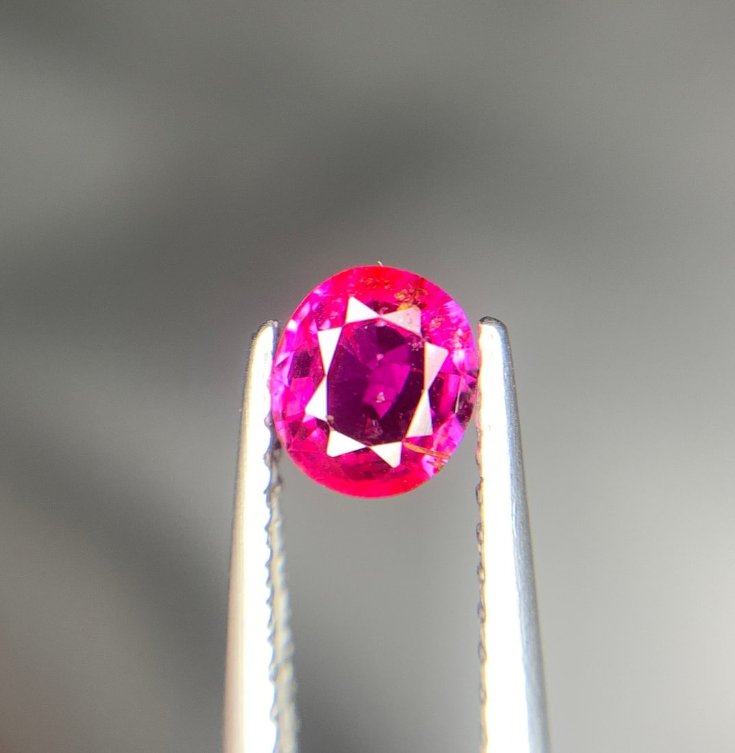 Pinkish Red Ruby Gemstone: 0.75 ct Oval Mozambique Ruby - 7