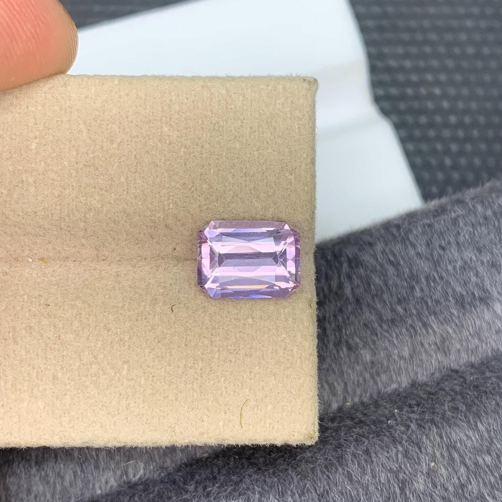 GIA Certified 2.37 CT Light Pink Octagonal Spinel Gemstone - 6