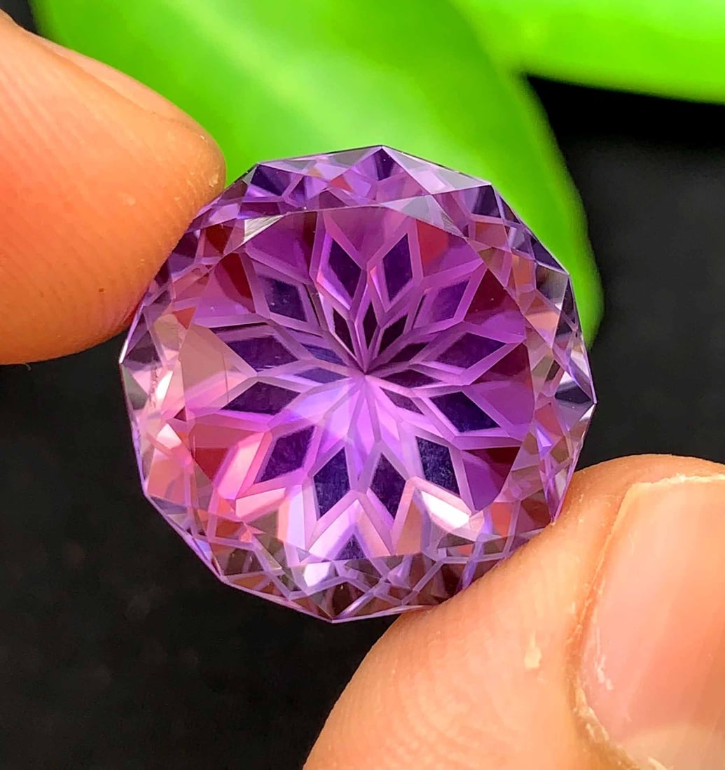Flower Cut Amethyst Gemstone: February Birthstone, 28.25 Carats: Title: Flower Cut Amethyst Gemstone: February Birthstone, 28.25 Carats Description: Gemstone: Amethyst Carat weight: 28.25 Natural Amethyst Gemstone, Precision Flower Cut Amethyst Gemstone, Perfect Cu