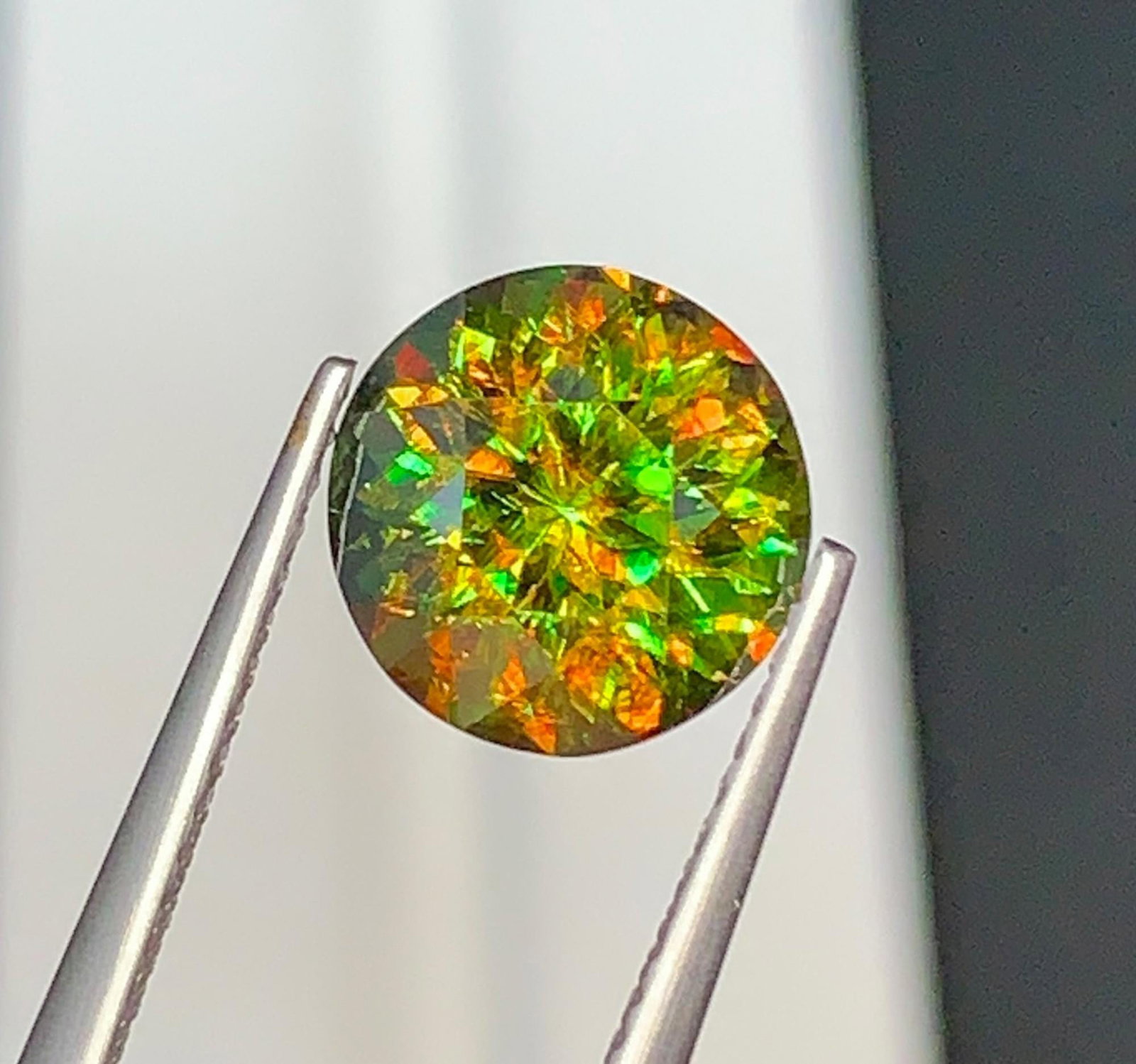 Natural Chrome Sphene Titanite Gemstone: 3.10 Carat Round Cut June Birthstone - 3