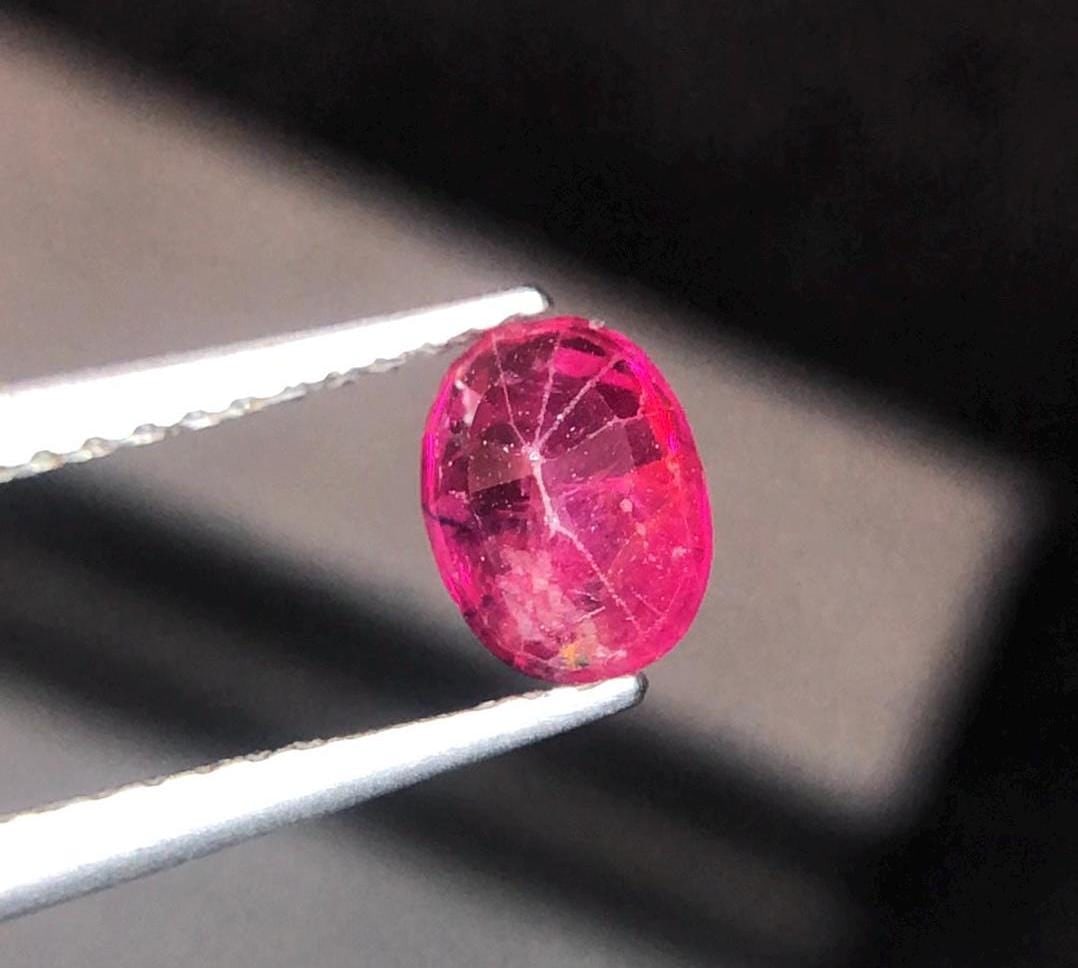 Vivid Red Ruby Gemstone: 1 Carat Oval Mozambique Ruby - 7