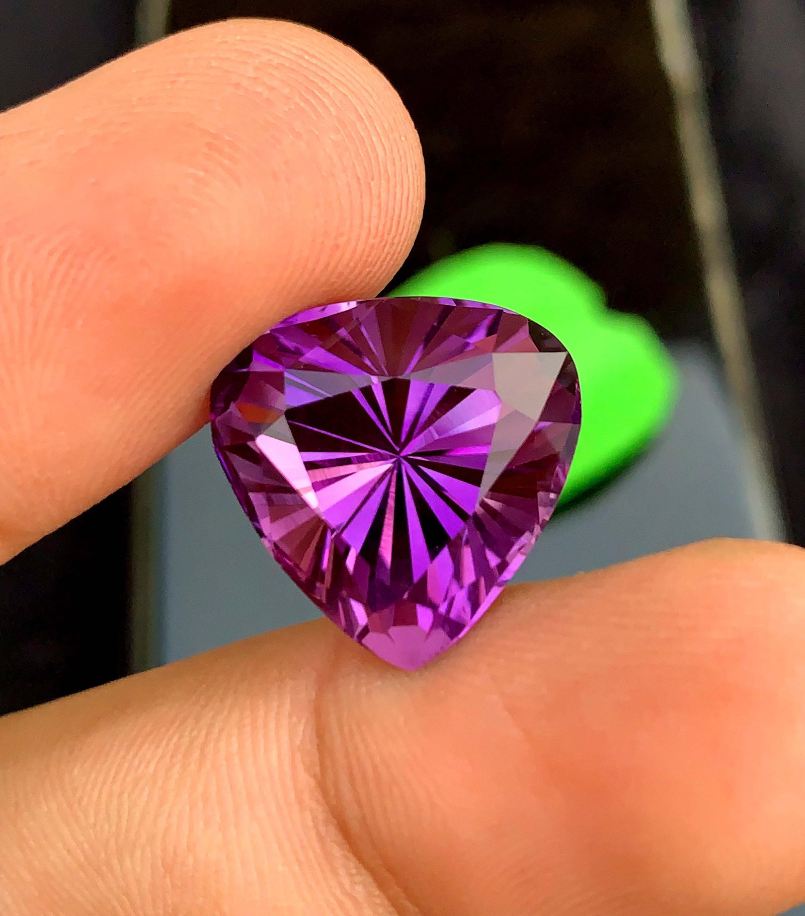 Pinkish Purple Amethyst Gemstone: 18.55 Carat Pear Cut for Jewelry - 2